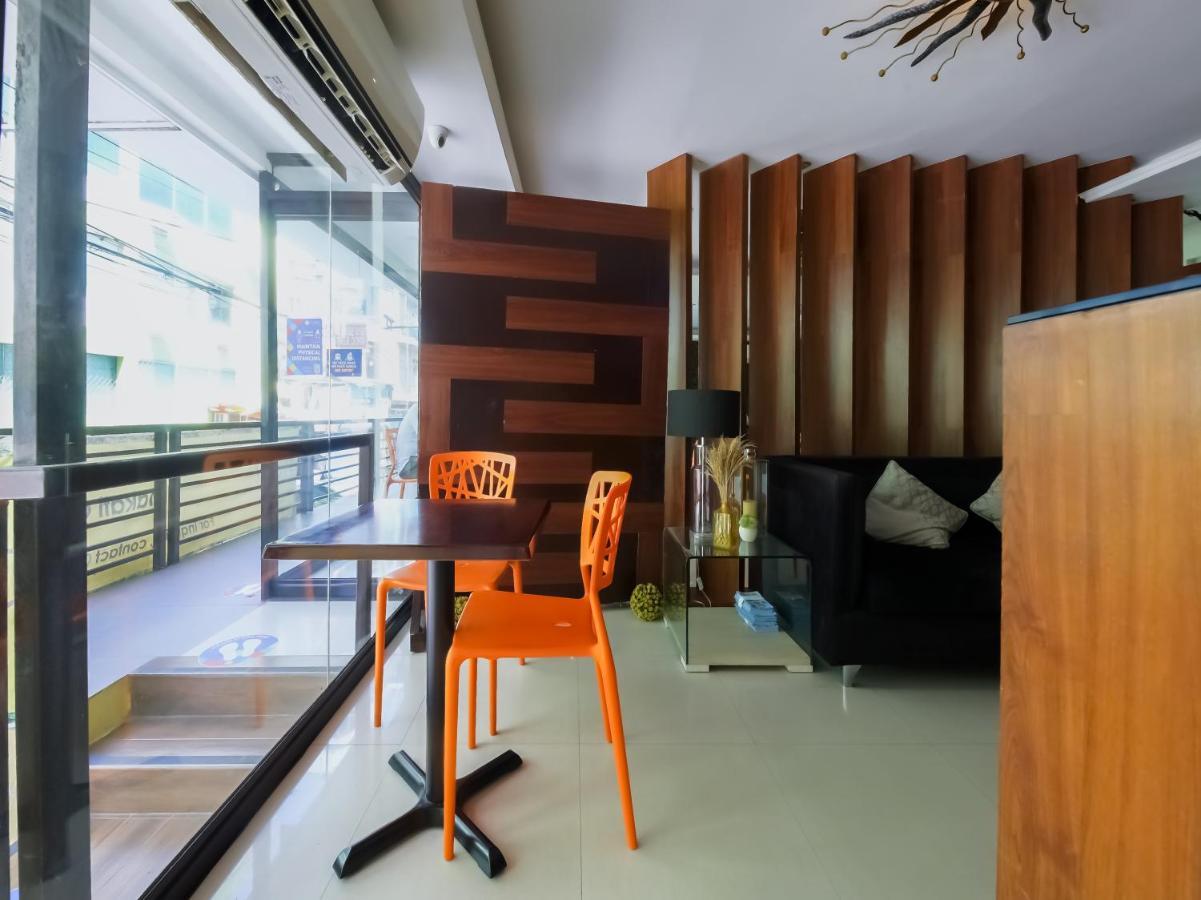 Capital O 860 Nest Nano Makati Makati City